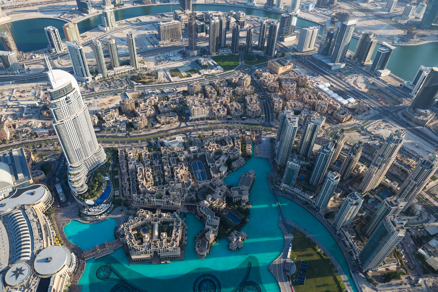 Dubai’s Thriving Sectors Opportunities and Trends